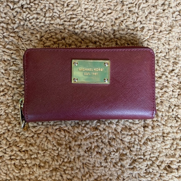 Michael Kors Handbags - Michael Kors wallet